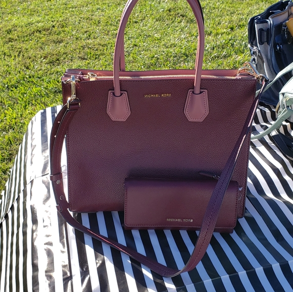 Michael kors Bag and Wallet - Picture 4 of 6